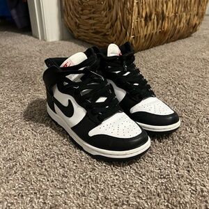 Nike Dunk Highs